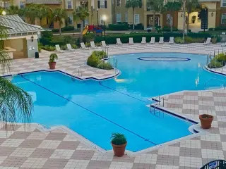 Habitacion con Baño privado en Millenia Blvd.