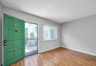 Luminoso depto 1 rec en Maywood CA con closet grande