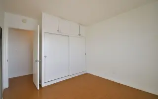 Bright upper 1 bedroom, 1 bath apartment in Hermosa Beach