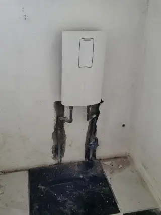 Servicios de Plomería 24/7 - JR Plumbing