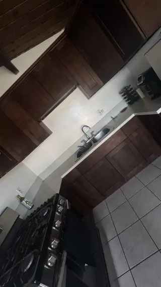 Cuarto en Renta – Solo para Hombres (Ocupación Individual)