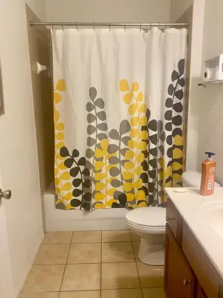 Habitacion con Baño privado en Millenia Blvd.