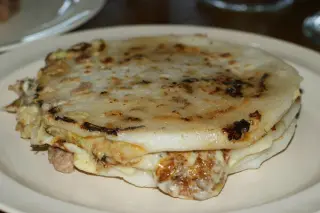 Pupusas ilimitadas de Maiz o Arroz