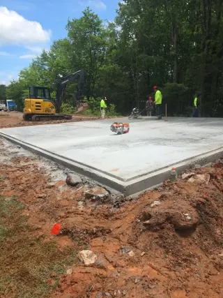 LT Concrete LLC