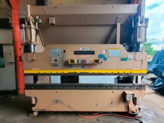 PRENSA DOBLADORA HIDRAULICA CINCINNATI 10' x 90 Ton