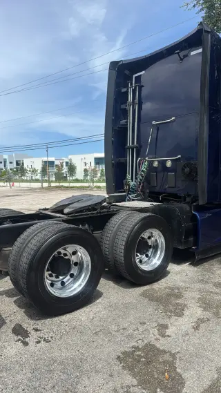 Venta de camion Kenworth T680 motor paccar 2020