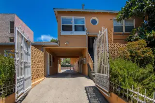 Estudio Amueblado en S Oxford Ave $1,095 - Servicios Incluidos