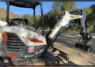 BOB CAT E-35 2016 ESCAVATOR. 22,000 dolares