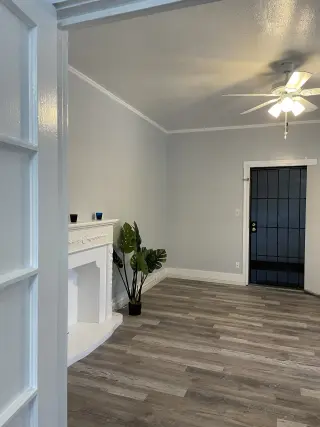 USC area.  Apartamento amplio, bonito y cómodo.