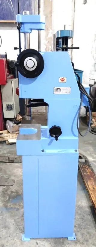 Rectificadora de motos Berco italiana APM-100C