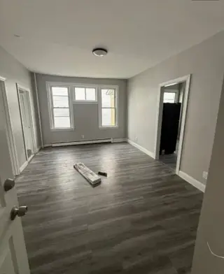Stylish Apartment Ready for Move-In