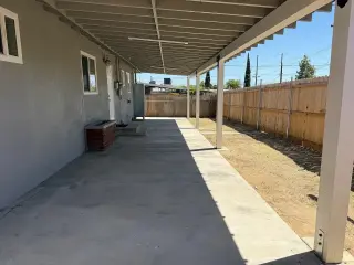 Charming 2 bedroom 1 baths in Northeast Bakersfield.