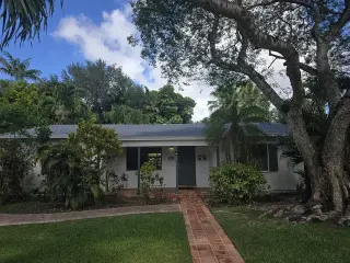 Great East of US1 3/2 home in South Miami