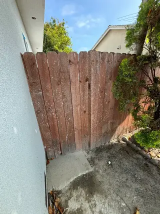 Replace Your Old Gate — Vinyl $1,800 Installed in Riverside