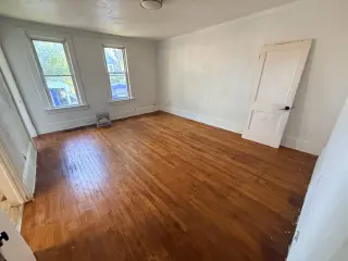 3 Beds 1 Bath Apartment (Lower)