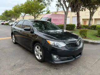Toyota Camry 2012 en Venta - Confiable y Eficiente