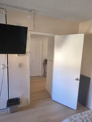 Compartir apartamento de 1 recamara muy amplio y limpio