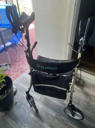 Andador Ligero con Asiento