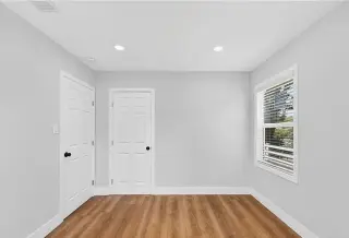 2-bedroom, 2-bathroom home located in the highly desirable Los Altos South