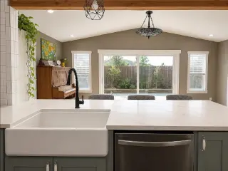 stylish updated kitchen 3-bedroom
