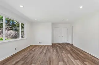 Lovely House Ready Now