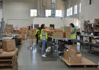 Bodega de Jugetes en Santa Fe Springs