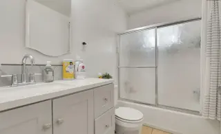 Modern Rental in a Great Area