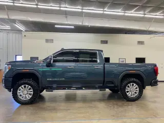 2025 GMC Sierra 2500HD Denali HD Crew Cab – Premium Luxury Heavy-Duty Truck!