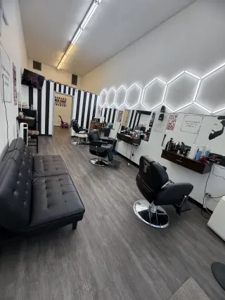 Salón de Belleza Moderno en Venta