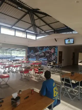 Se vende amplio local comercial, en el cruce de 27 de Abril, Guanacaste.
