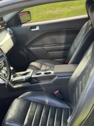 2007 Ford Mustang GT Coupe - 4.6L V8 Power and Style