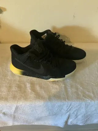 Zapatillas de Baloncesto Nike - Negro y Dorado … men size 12