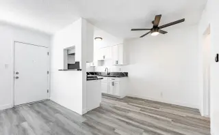Renovated 1BD/1BA w/ Stainless Steel Appliances