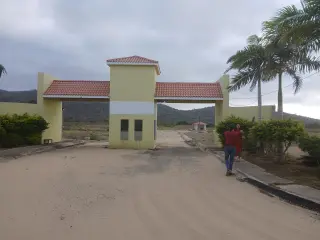 Terreno en Venta en Puerto Cayo - Perfecto para Tu Futuro Hogar