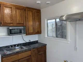 Hermoso Estudio Renovado con Entrada Privada y Vista a la Ciudad