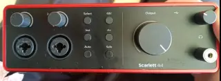 Interfaz Focusrite Scarlett 4i4 4th gen