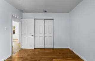 15944 Valerio St, Van Nuys, CA 91406