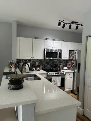 Townhouse 3 Bedroom 2 1/2 Bathroom