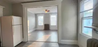 Depto 1 rec remodelado en Pomona CA bano nuevo pisos de madera pulidos