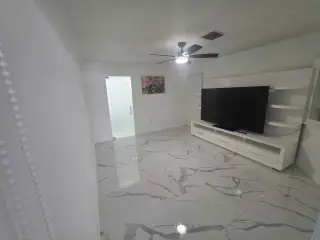 Efficiency en West Kendall Disponible para dos personas