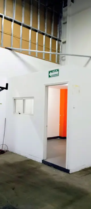 Bodega 230mt2 para almacén a 2 cuadras de blvd cuauhtémoc Sur
