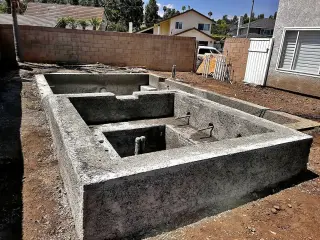 ALBERCAS Y JARDINERIA