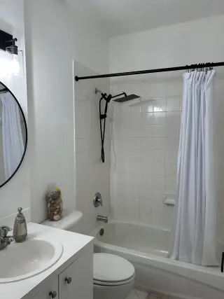 Townhouse 3 Bedroom 2 1/2 Bathroom