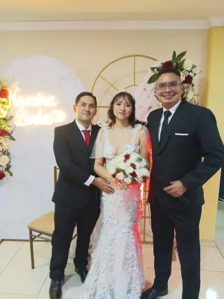 Animador de matrimonios cristianos, quinceañeras y todo evento social.