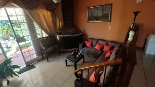 Alquiler habitación amueblada en casa completamente equipada