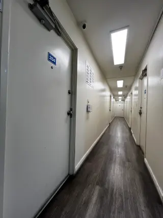 🔥 OFICINAS EN RENTA EN DOWNTOWN PARAMOUNT – ¡SOLO $600!