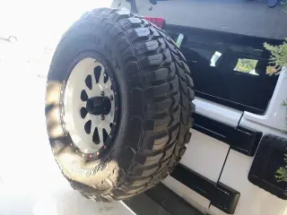2018 Jeep Wrangler JK Unlimited Sahara - 4WD, V6, SUV de 4 puertas