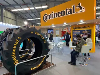 CUBIERTA maciza 700X12 AUTOELEVADOR Rodamarsa Tires