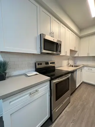 Huge Loft-Style Studios w/ Sleeping Alcove & Oversized Balconies. Pool & Gym