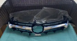 Rejilla Frontal de Auto Nueva en Venta